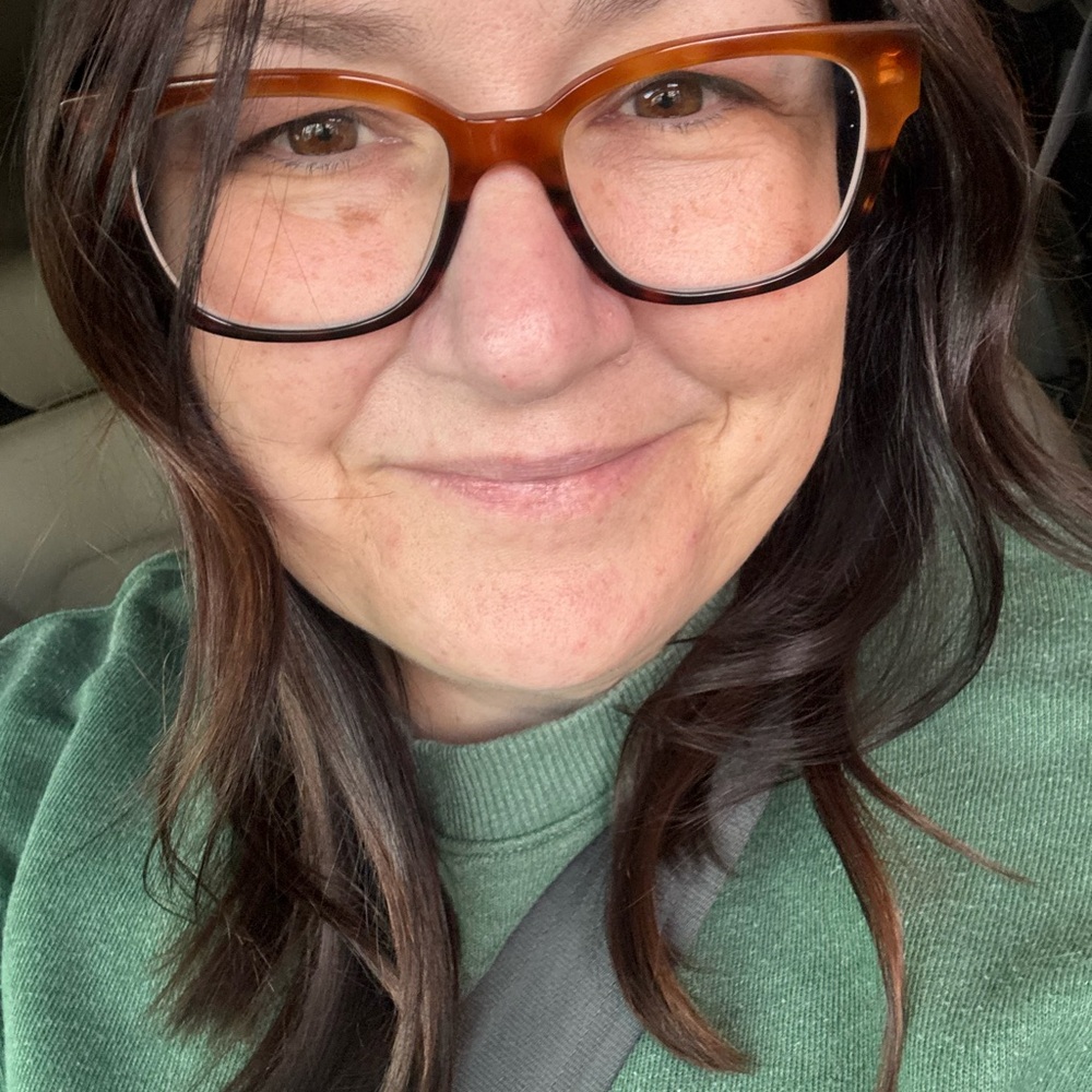 Meet your Posher, Lonya